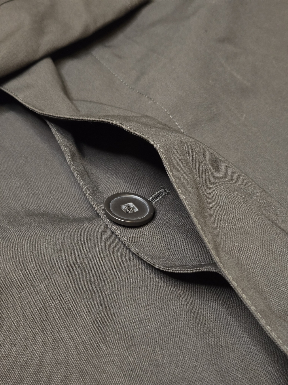 Uniqlo Men's Gray Trench Coat with Button Placket